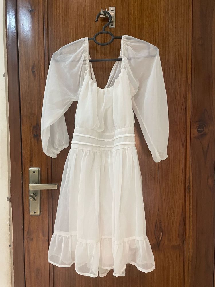 Elegant White Mini Dress