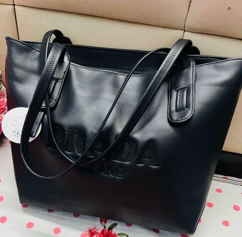 Beautiful Black Tote bag 💼 Unused