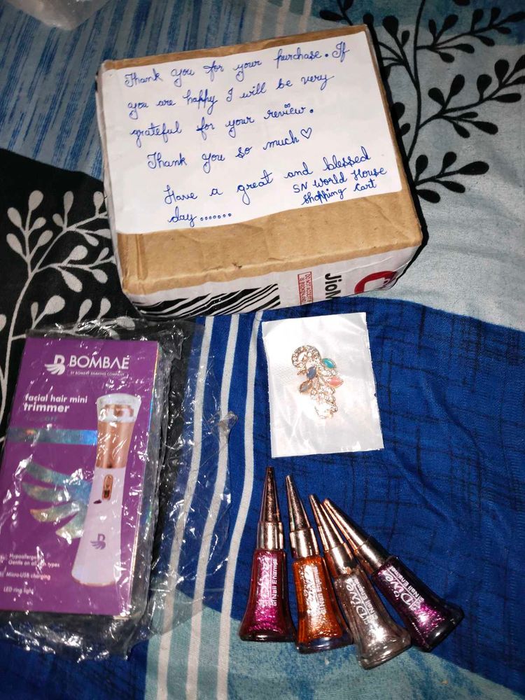 Bombae fuzzoff mini face trimmer for women