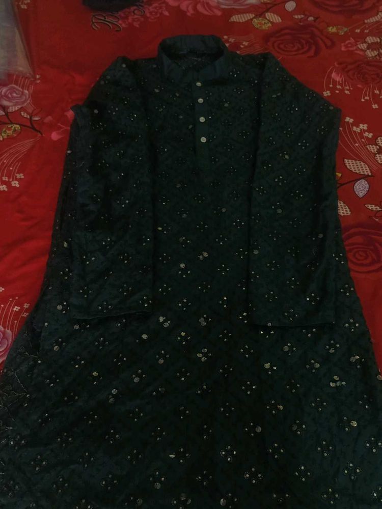 Men&#39;s Embroidered Kurta