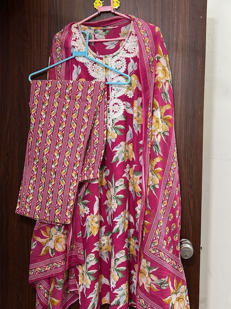 Stunning Floral Pink kurta sets