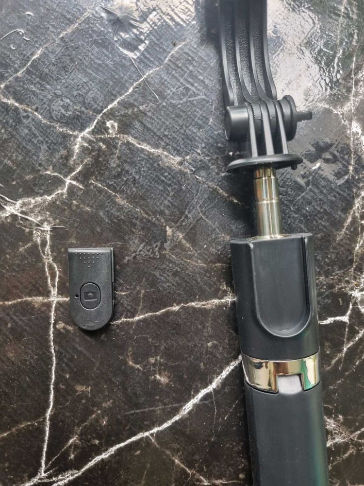 7 FET Selfie Stick with Remote