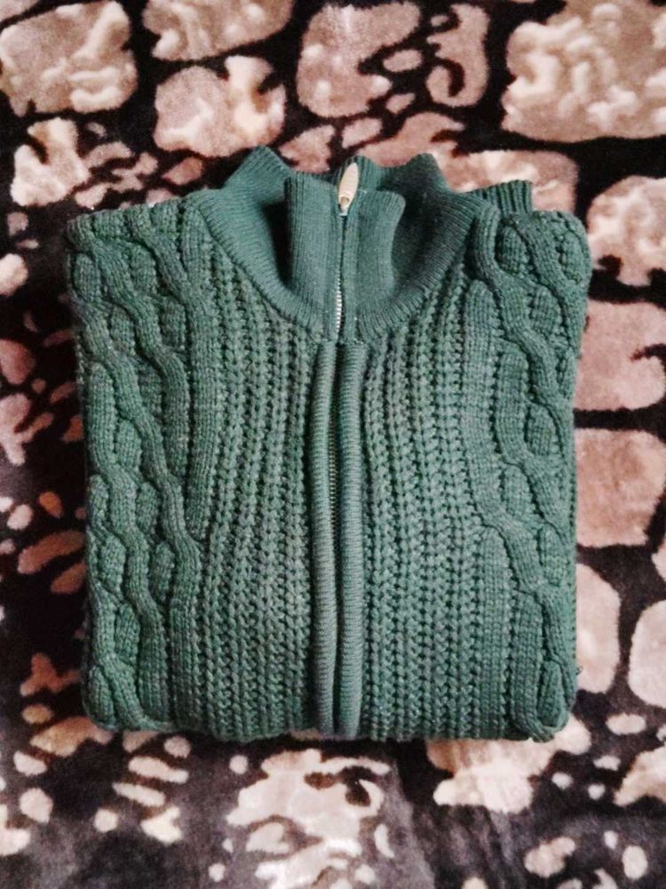 Cozy Green Knitted Sweater 💚