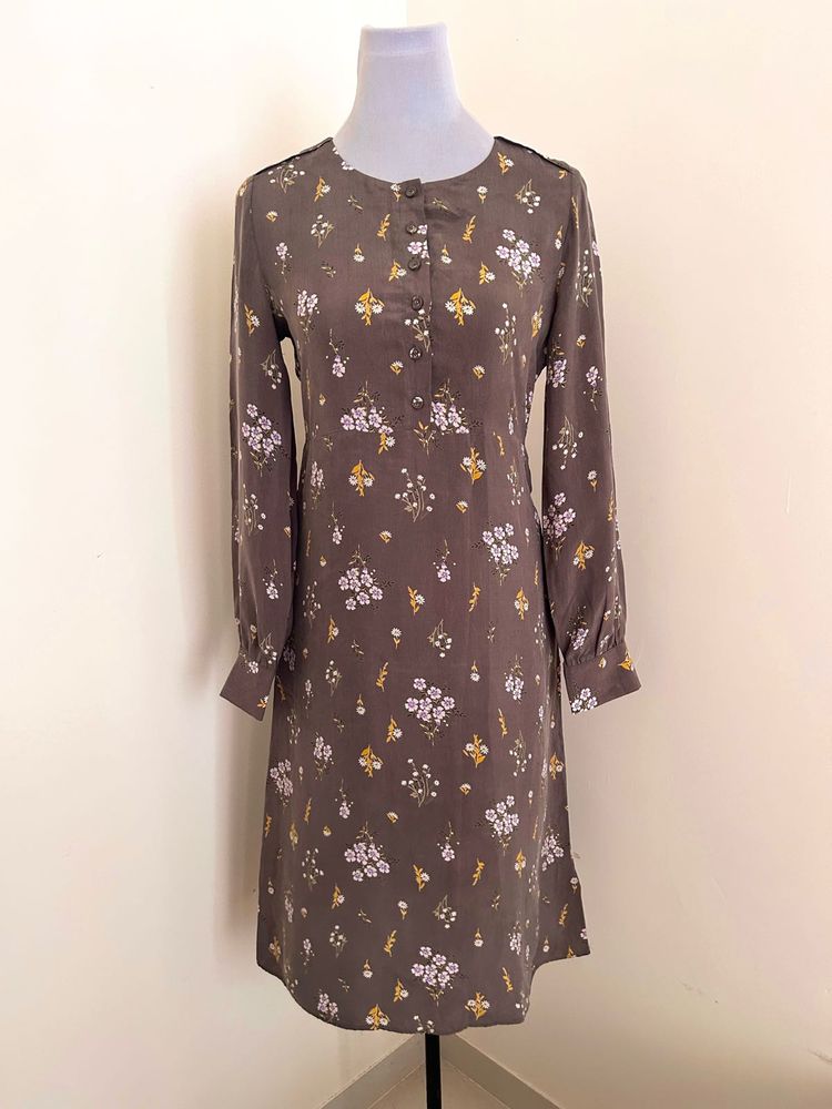 DRESS WITH TAGS MARKS AND SPENCER