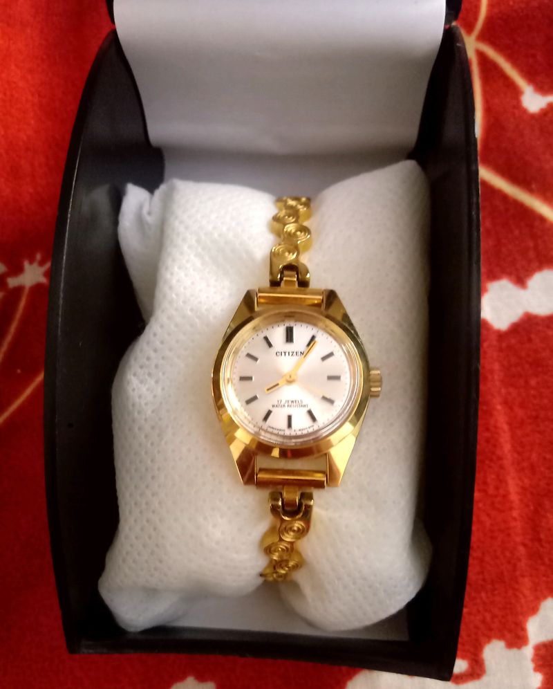 Automatic Watch (Girl) Chabi Vali Ghadi