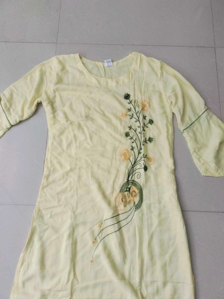 Rayon Kurti
