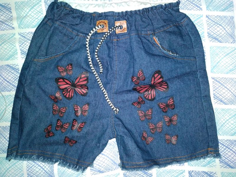 Women&#39;s Denim Shorts