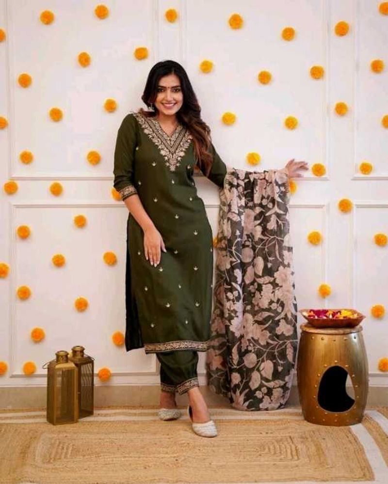 Elegant Green Kurta Set