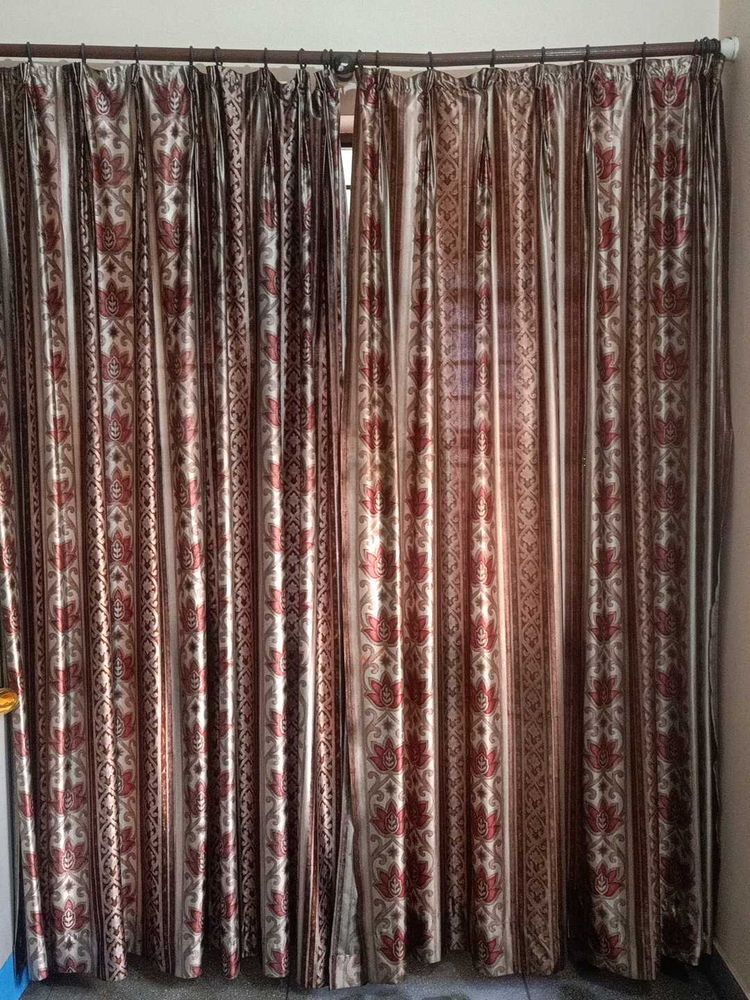 4 Curtains