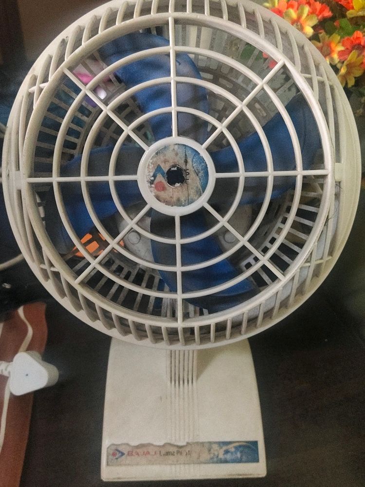 Bajaj Table Fan...........Bbbm
