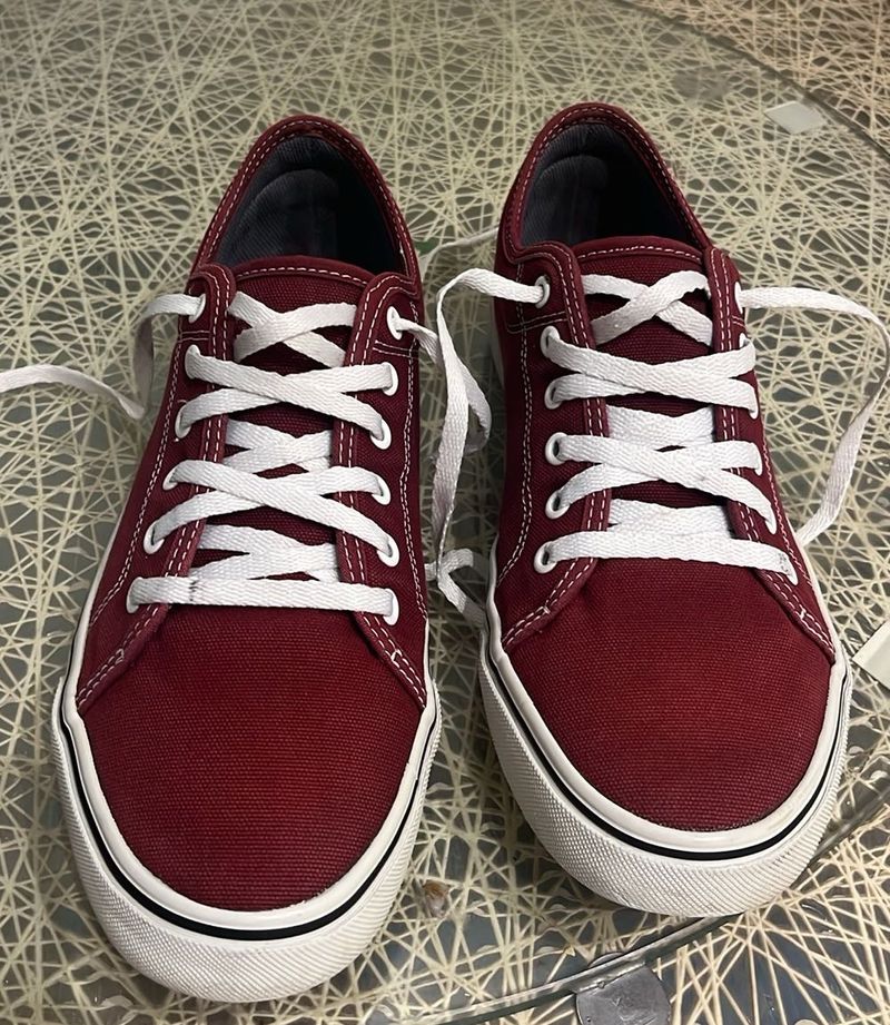 Decathlon  Maroon Skateboarding Sneakers