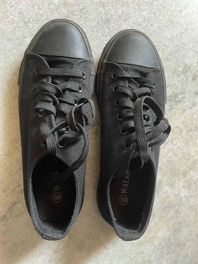 Black Shoes