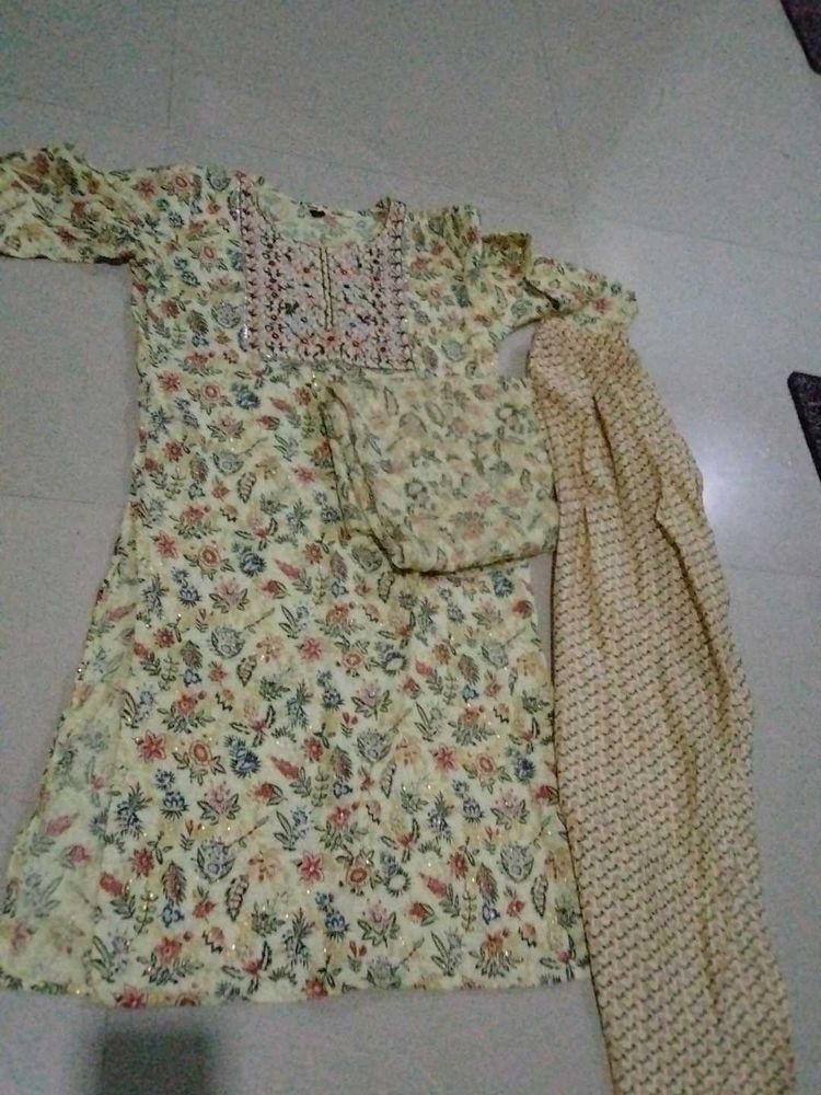 Readymade Salwer Suit M-xxl