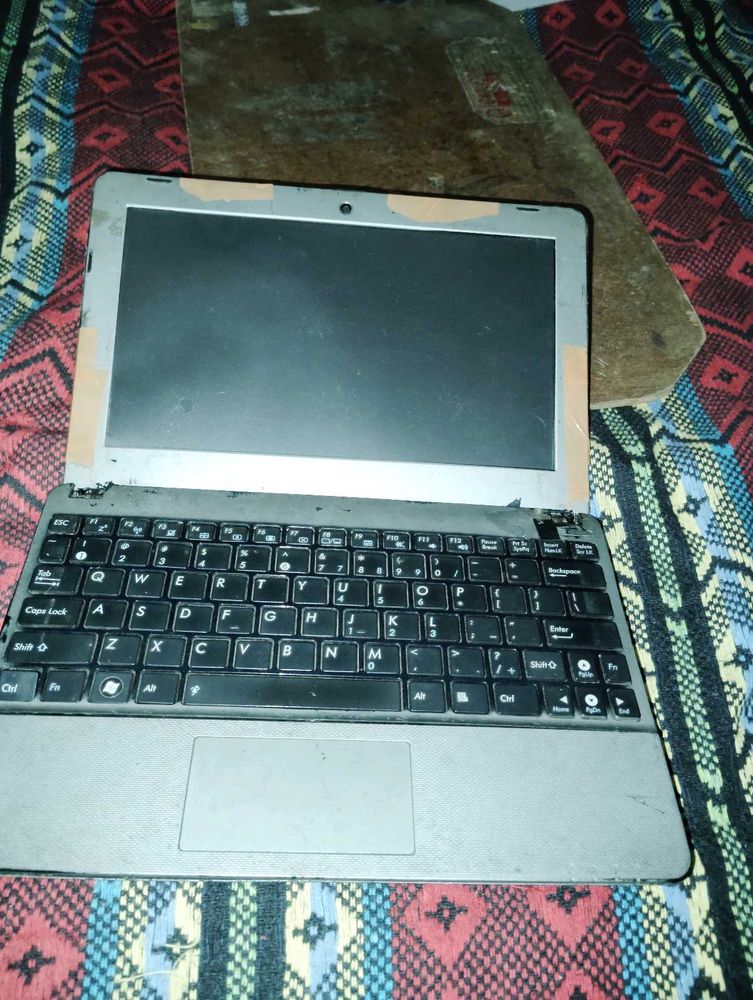 Laptop 10 Inch sSD 80gb  Heat Issue Need Repair