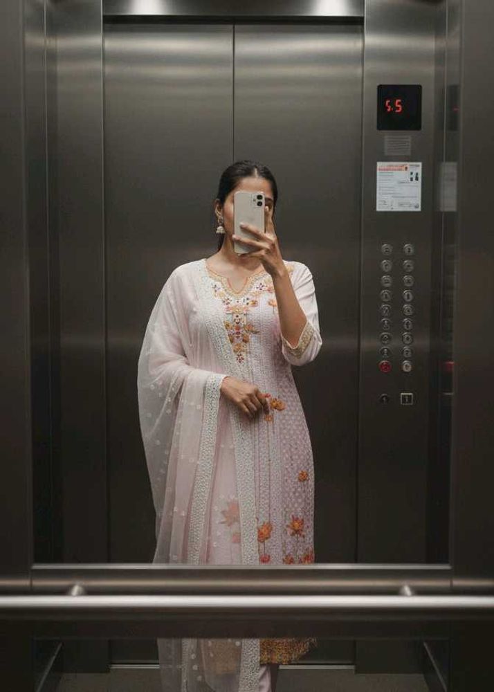 ✨ Elegant Pastel Floral Kurti Set with Dupatta ✨