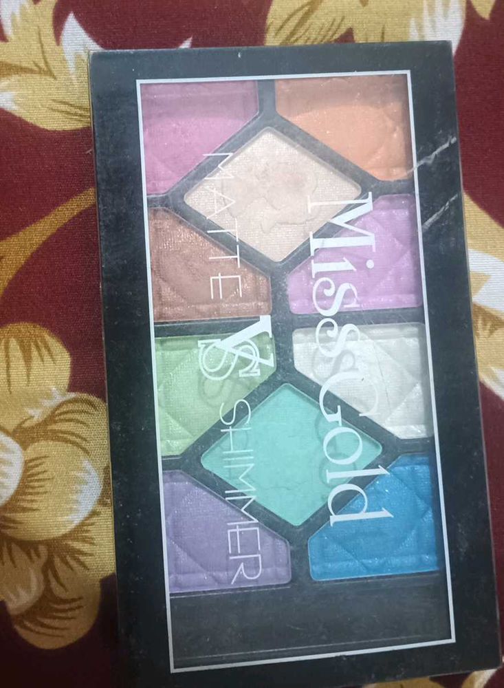 Miss Gold Matte &amp; Shimmer Eyeshadow