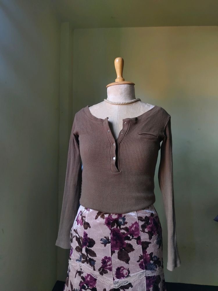 Button Top