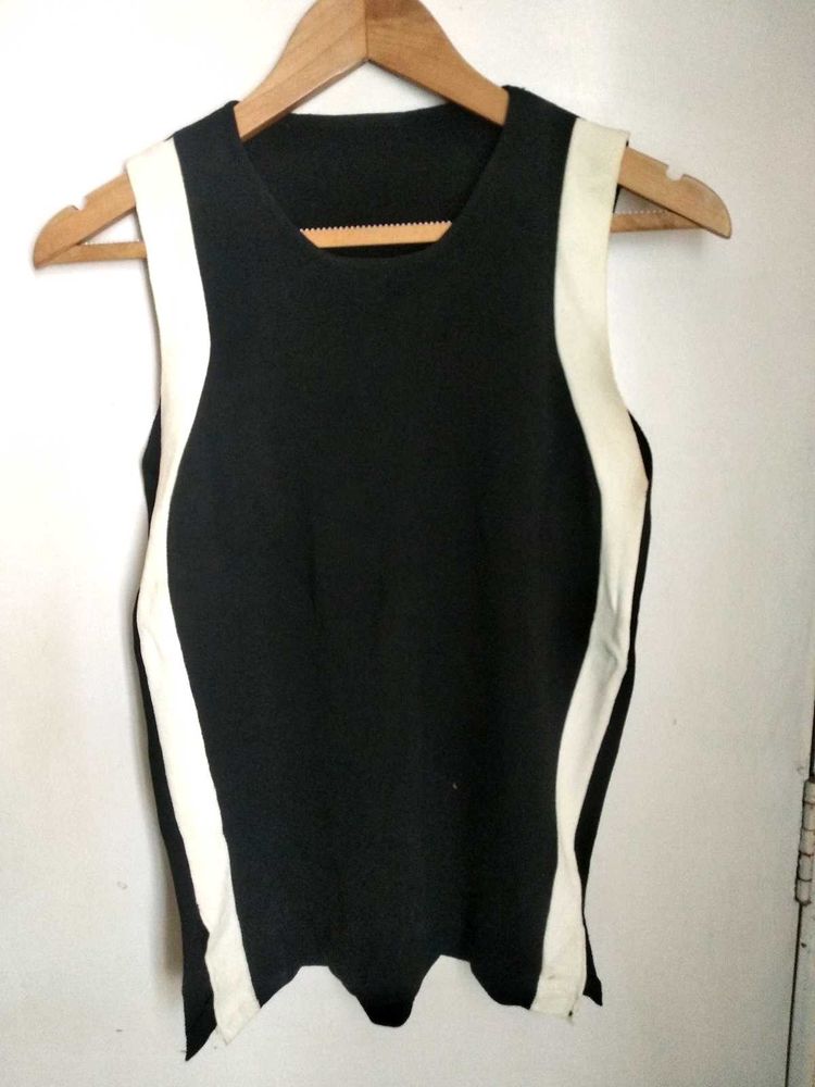 Black &amp; White Beautiful Top