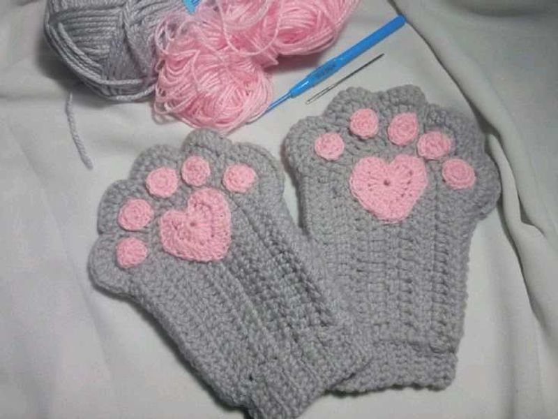 Crochet Paw Gloves