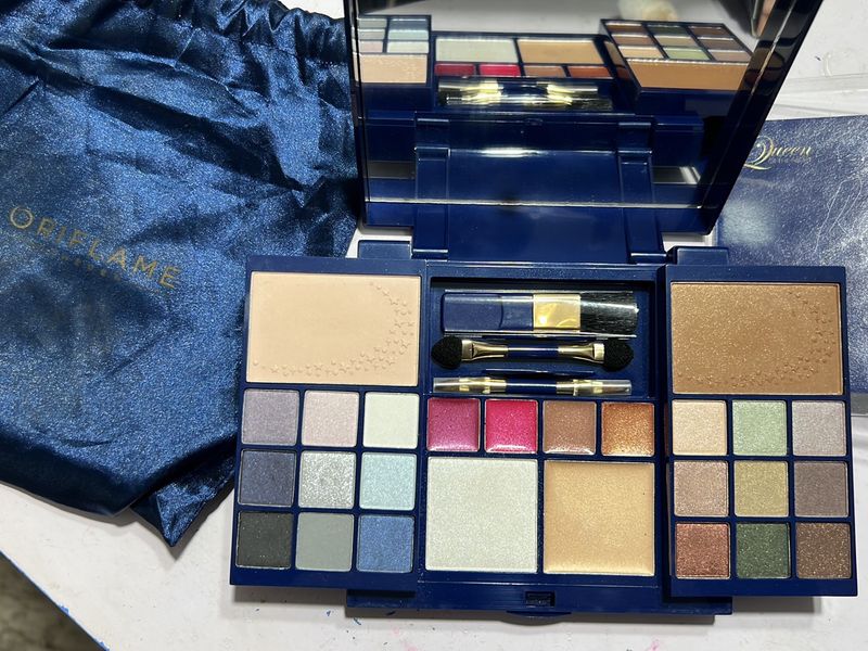 ORIFLAME QUEEN OF THE NIGHT EYESHADOW BLUSH AND HIGHLIGHTER