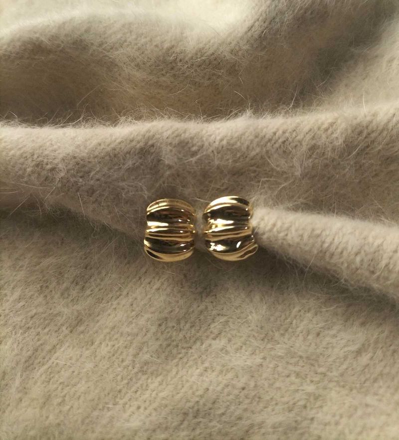 &#34;Chunky Gold Huggies Earrings &#34;