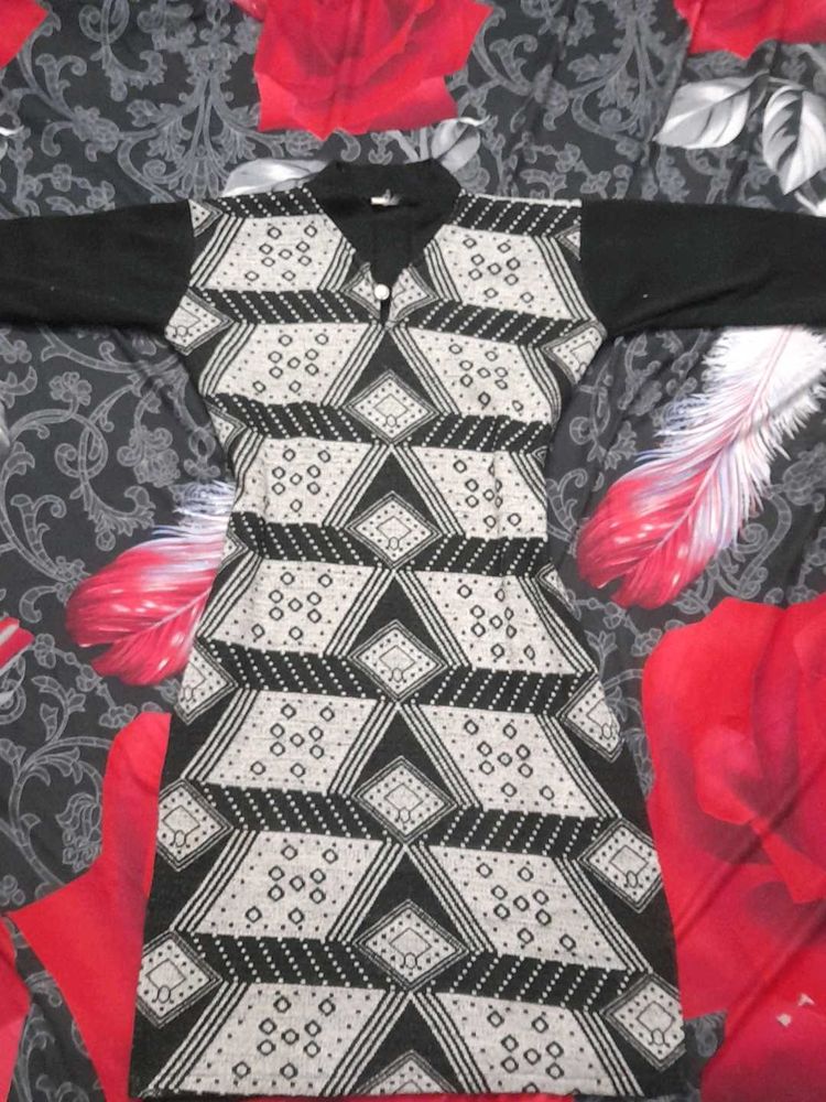 Patterned Black &amp; White kurta