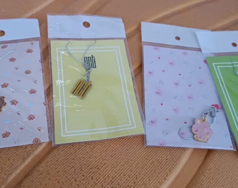 Cartoon Metal Mobile Strap