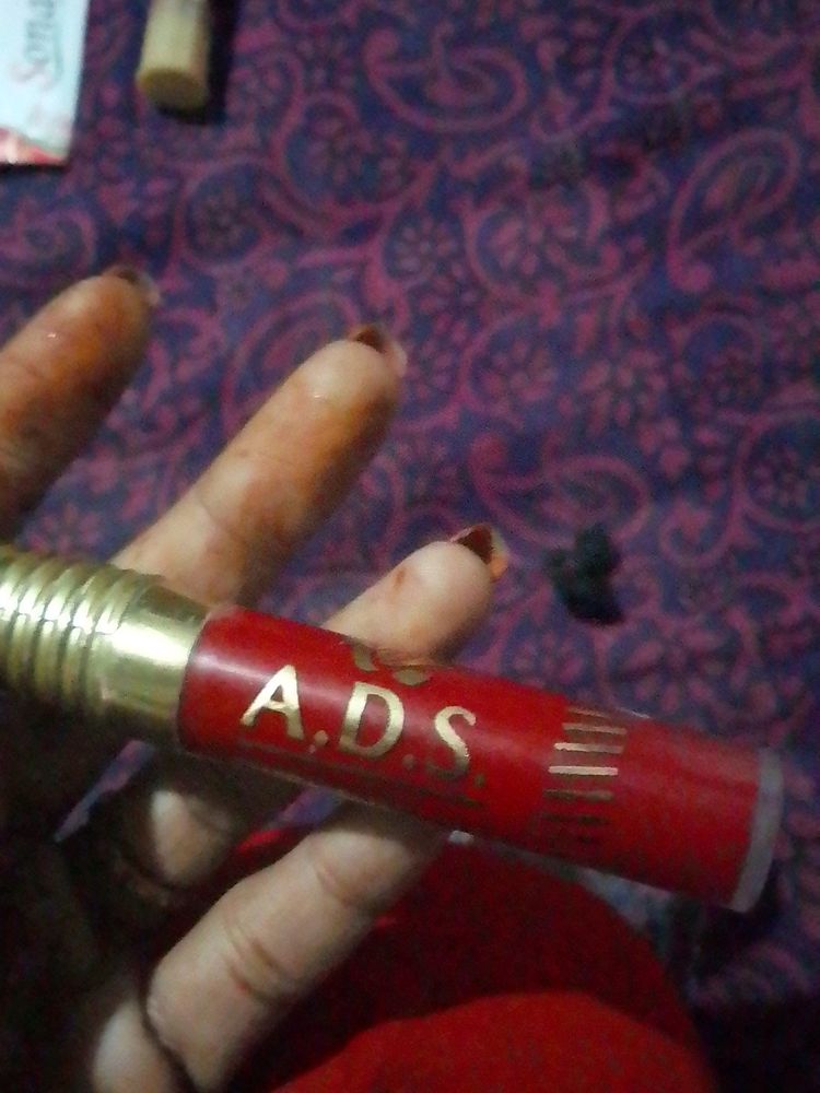 2 Mang Liquid Sindur And 1 Bindi 3 Pis combo