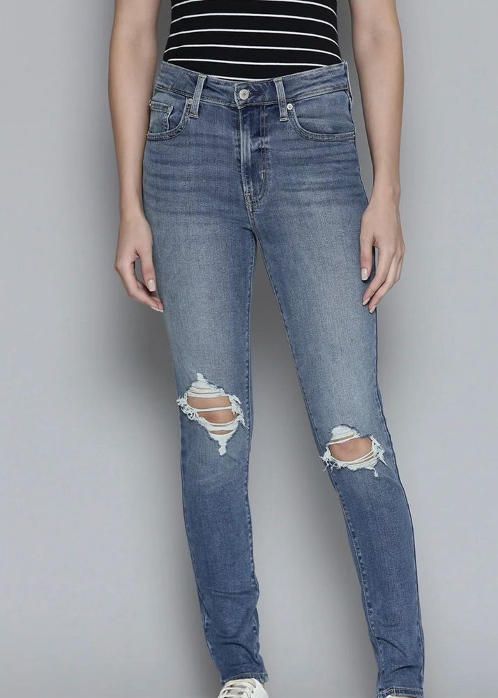 Levi’s 721 Women Skinny Fit High-Rise SlashKnee