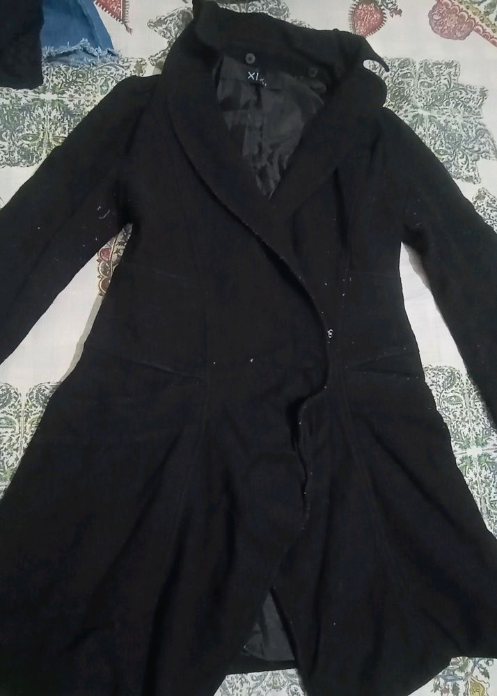 stylish Z Black Colour blazer| Chest=34| Length=32