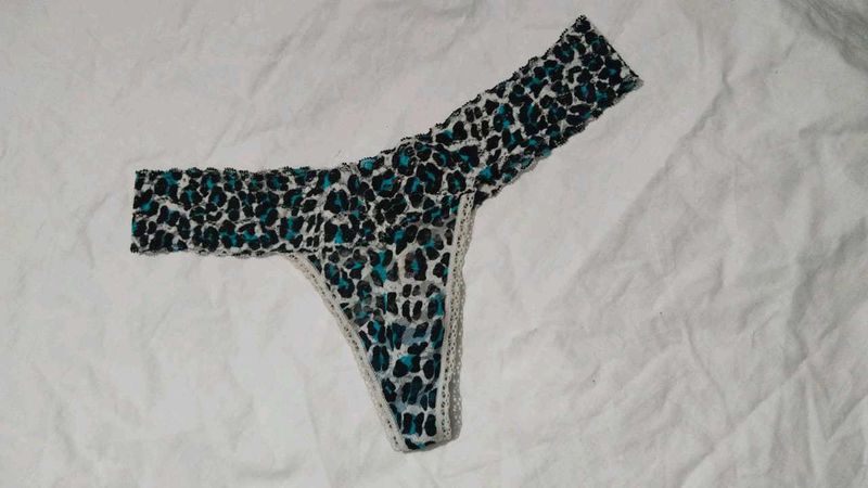 Victoria&#39;s secret Leopard Print Thong