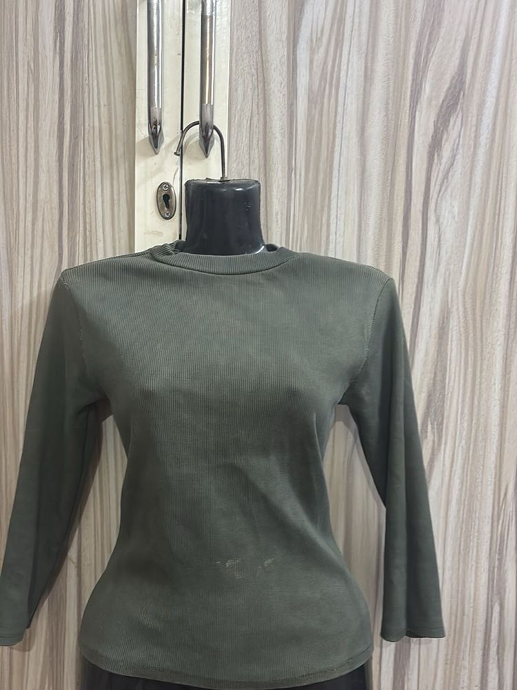 Turtle Neck Olive top