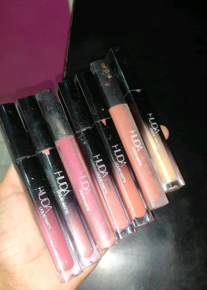 Huda Beauty Set Of 7 Lipstick