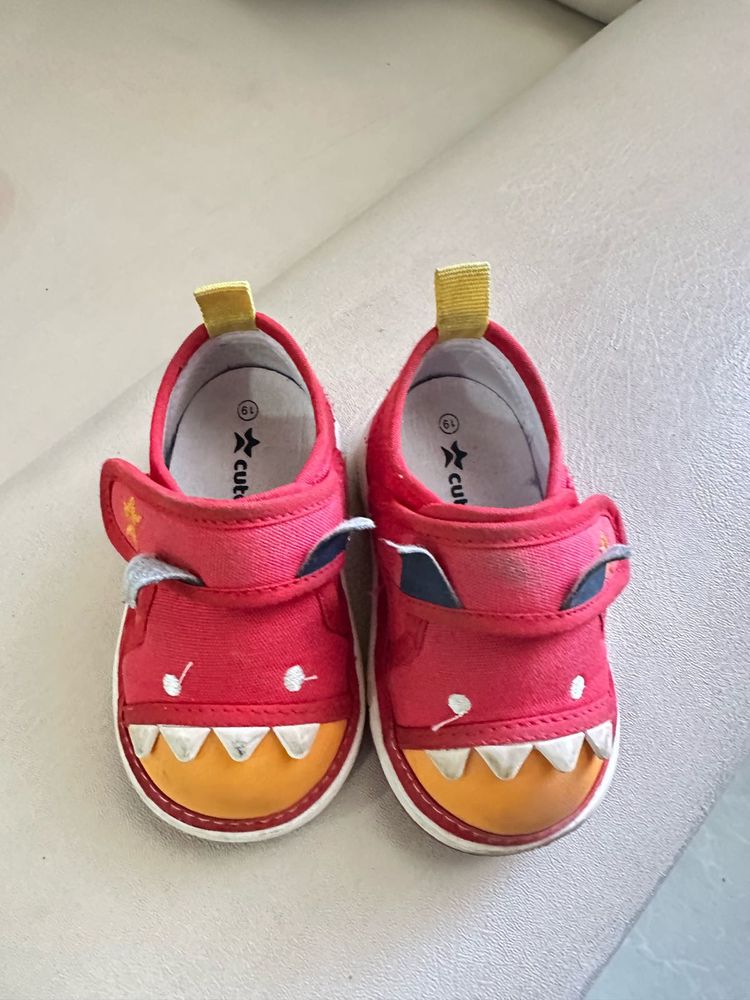 9-12 Months Babyhug Shoes