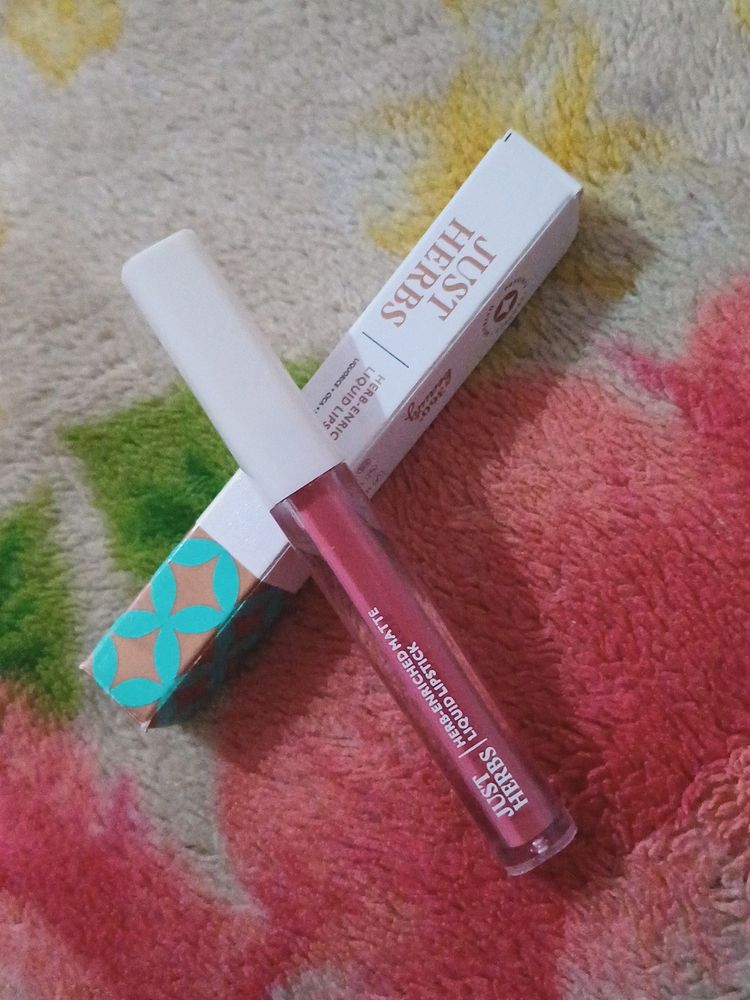 JUST HERBS herb-enriched Matte Liquid Lipstick
