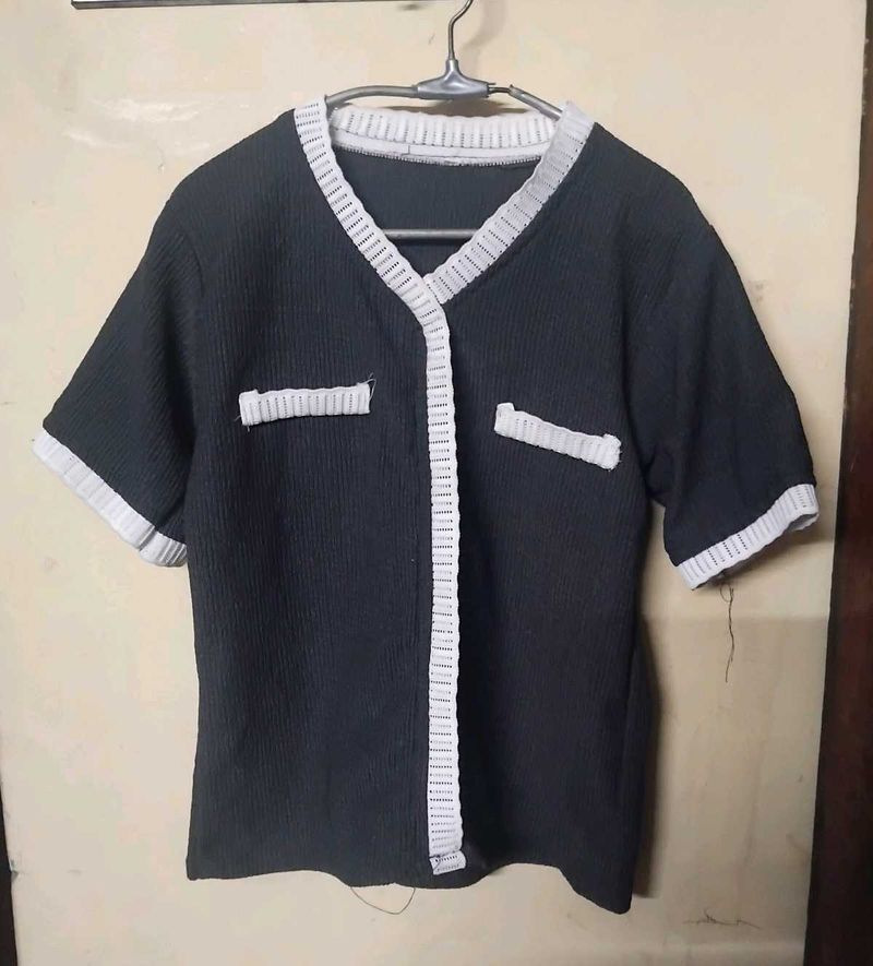 Chic Black V-Neck Top