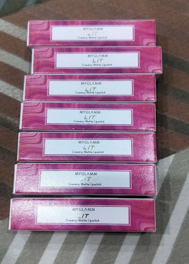 MyGlamm LIT Lipstick
