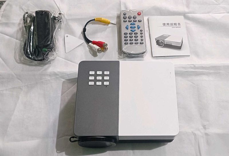 LED Mini Projector for Business &amp; Education