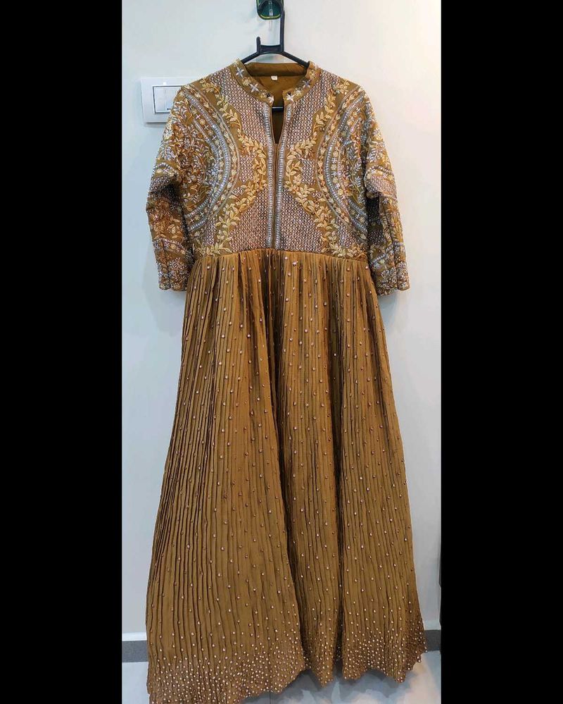 😍🔥gorgeous Gown With New Colour 😍🔥