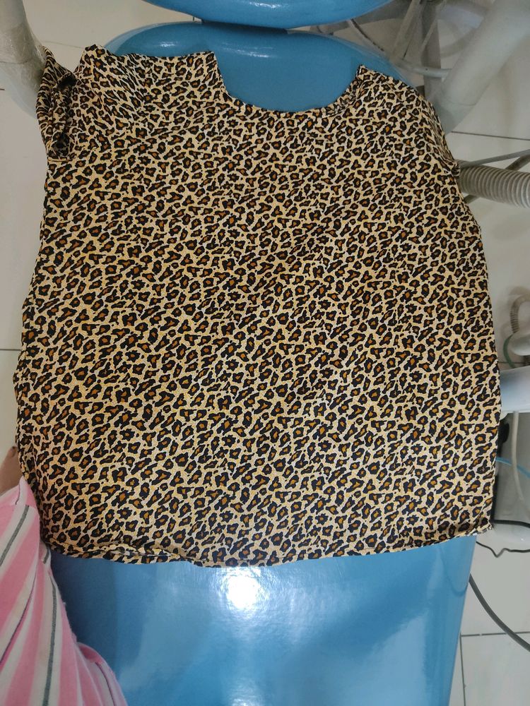 New Top Never Used