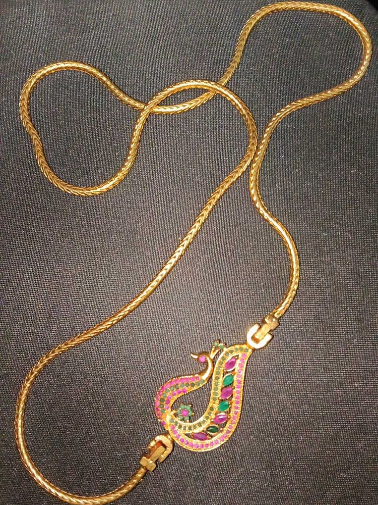 Elegant Gold Chain Necklace