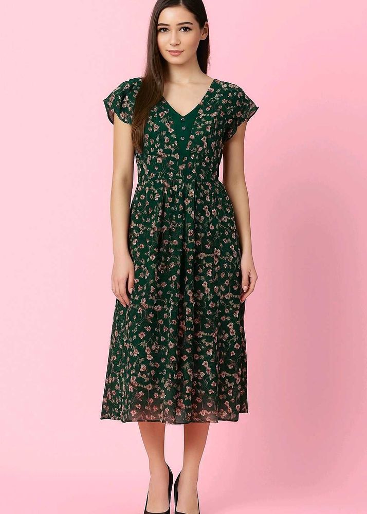 Elegant Green Floral Chiffon Midi Dress 💚