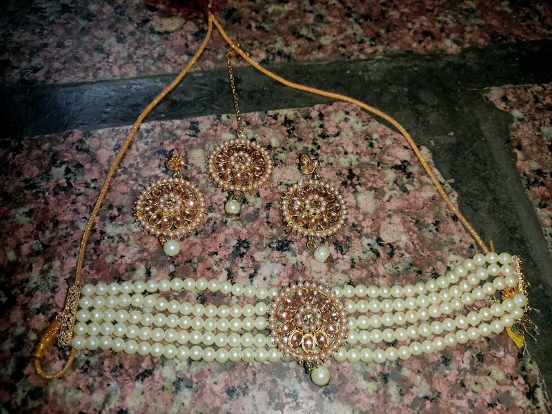 Pearl &amp; Gold Jewelry Set