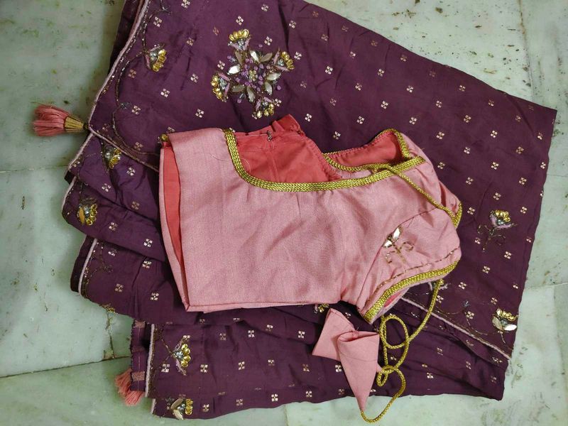 Beutiful Saree With Blouse  🤩