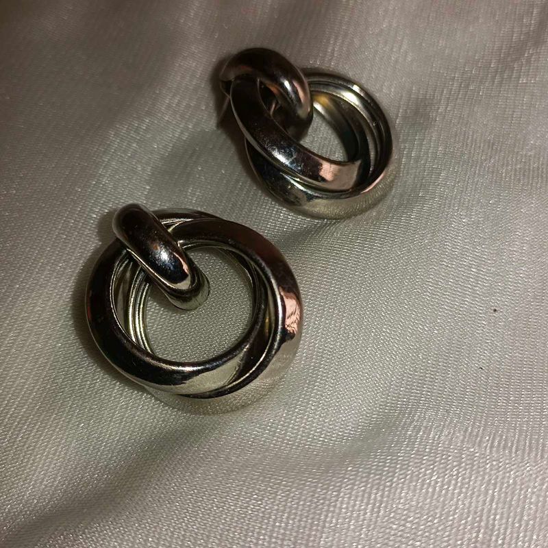 Silver Tone Trinity Knot Earrings