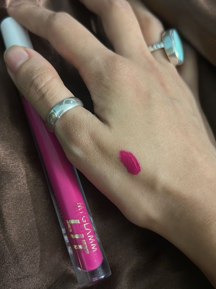 MYGLAMM Lipstick