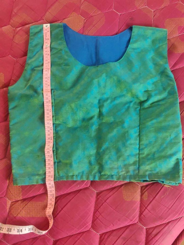 Green &amp; Blue Sleeveless Crop Top