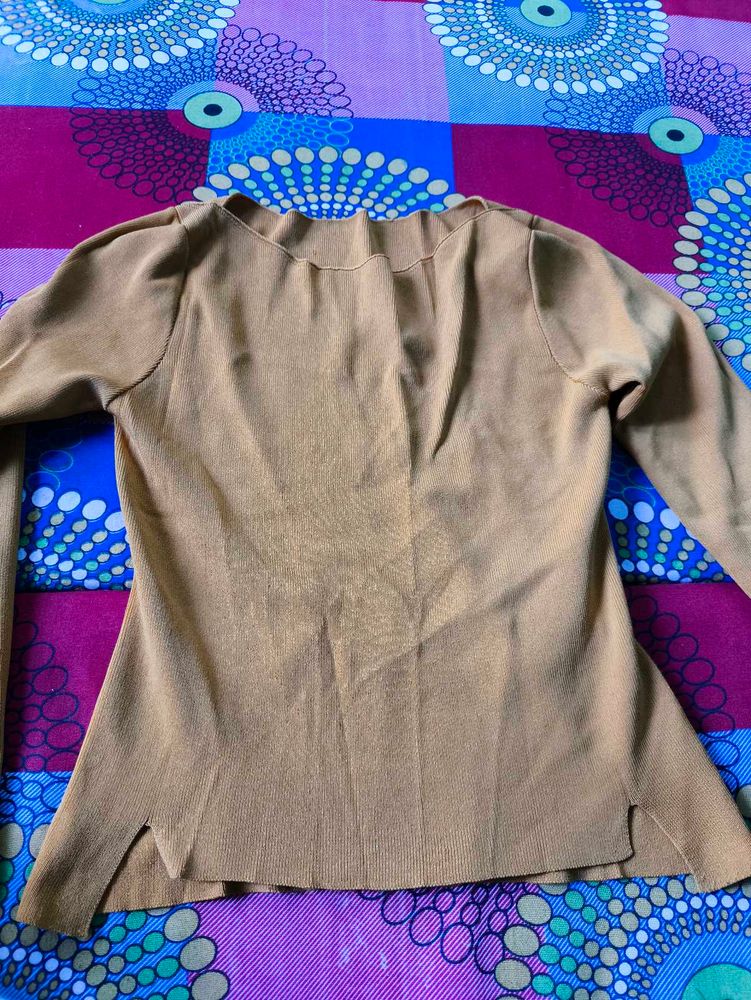 Elegant Mustard Top