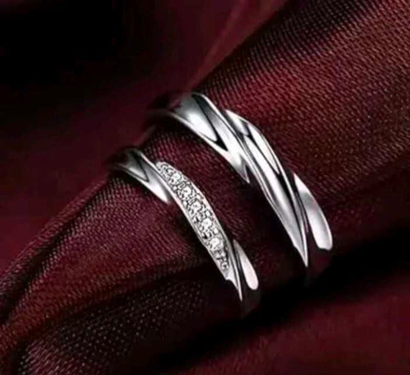 Couple&#39;s Matching Promise Rings