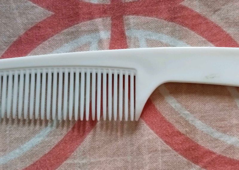 White Plastic Comb- 2pc